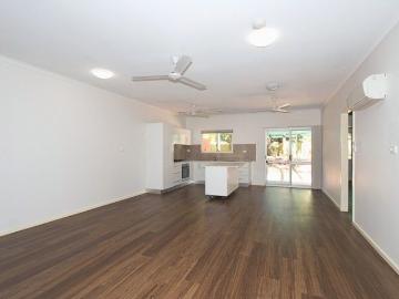 Relaxed Beachside Living 3x1 Family Home