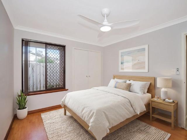 Relaxed coastal living on a quiet cul de sac !