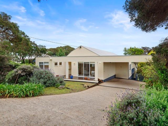 Relaxed Coastal Living in a Sought After Blairgowrie Setting