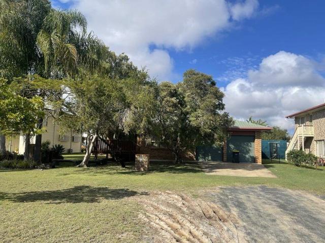 Relaxed Coastal Living in Quiet Burrum Heads Location