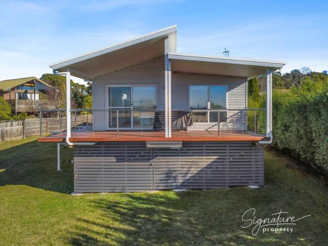 Relaxed Coastal Living | In the Heart of Beautiful Bridport