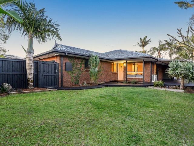 Relaxed Coastal Living in the Heart of Lennox Head Village