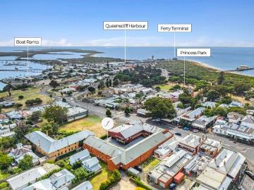 Relaxed Coastal Living in the Heart of Queenscliff