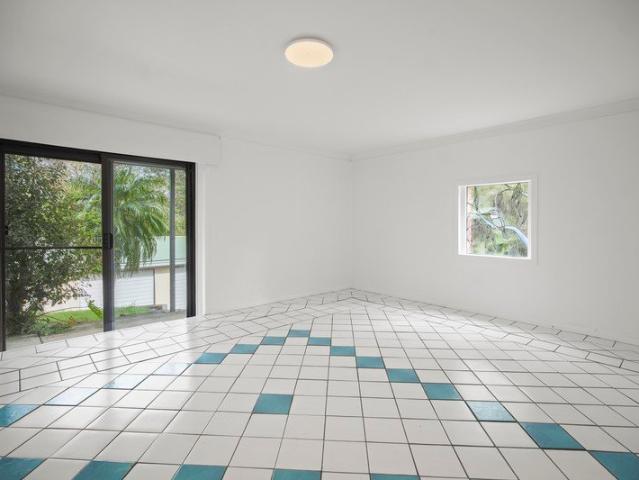 Relaxed Coastal Living in Wamberal