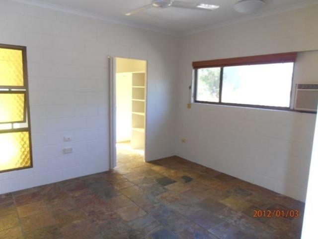 Relaxed Coastal Living Just Minutes from the Beach