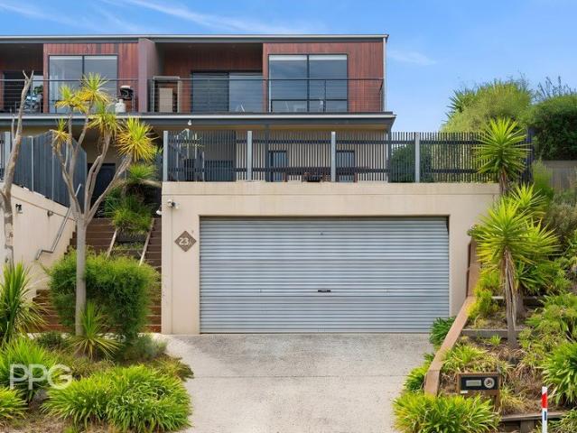 Relaxed Coastal Living with Stunning Ocean Views