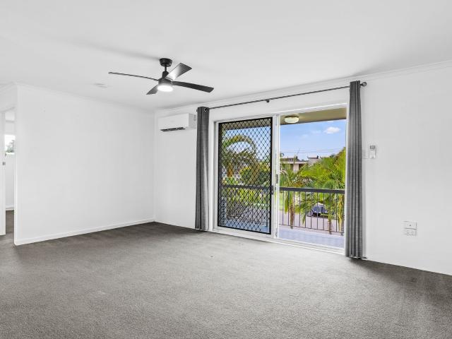 Relaxed Coastal Lifestyle in a Quiet Mooloolaba Complex
