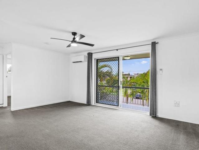 Relaxed Coastal Lifestyle in a Quiet Mooloolaba Complex