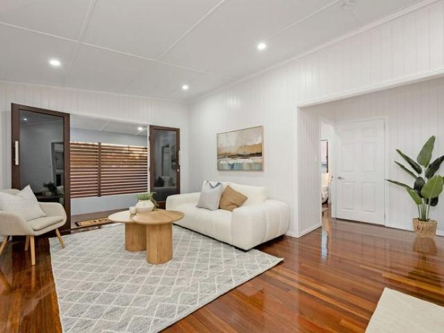 Relaxed, Contemporary Living for the Modern Family!