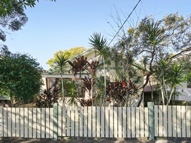Relaxed Country Feel with Appealing Historic Character