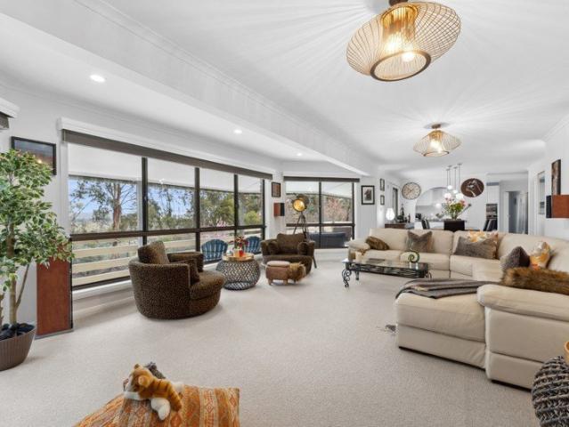 Relaxed Country Living with Space & Convenience