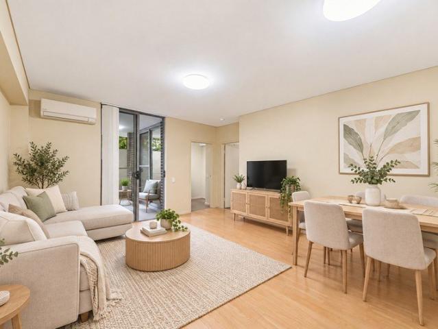 Relaxed Courtyard Living | Everyday Convenience