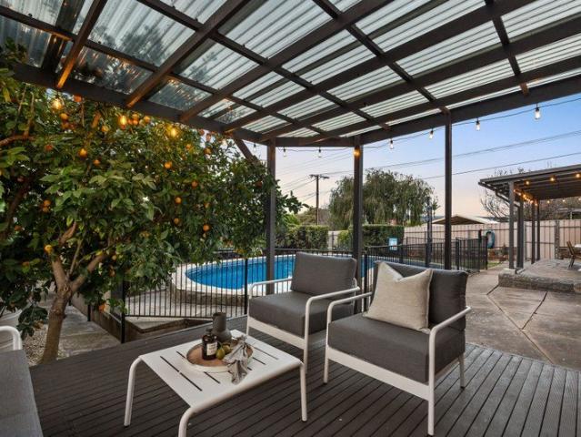 Relaxed Entertaining with Poolside Appeal