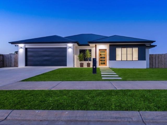 Relaxed Family Living Close to Everything Cannonvale Has to Offer