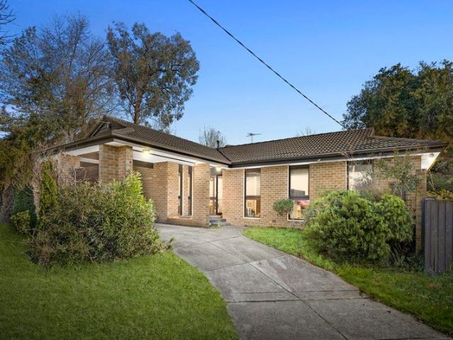 Relaxed Family Living in a Peaceful Ringwood Setting
