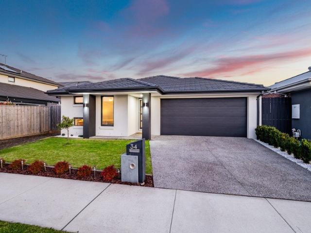 Relaxed Family Living in a Prime Cranbourne South Location