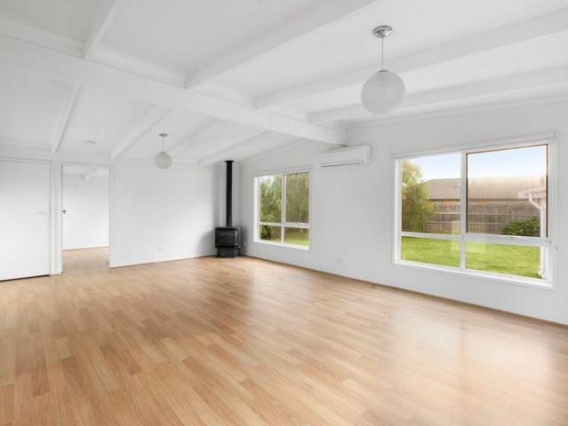 Relaxed family living only minutes from the beach