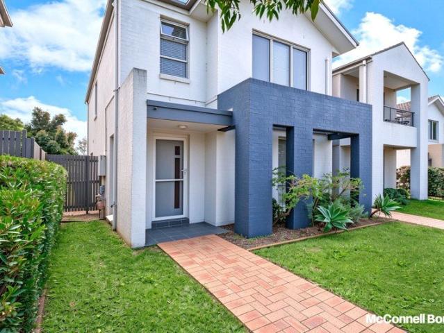 Relaxed Family Living with Leisure Facilities at Your Doorstep