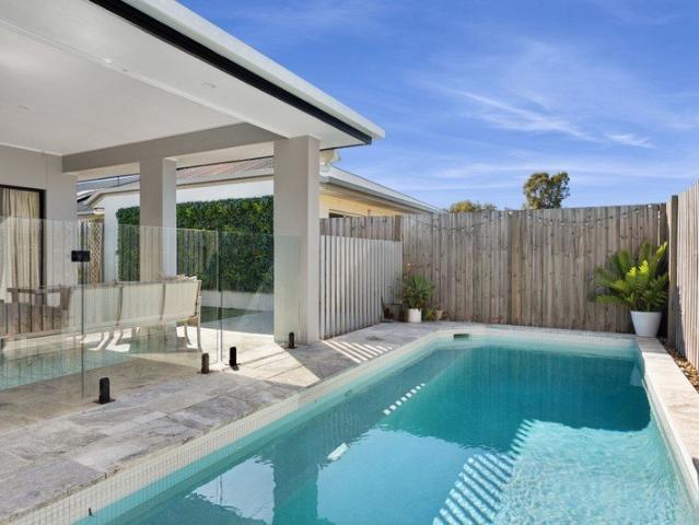 Relaxed family living with pool, side access and room to entertain