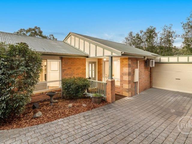 Relaxed Indoor Outdoor Living In A Central Eltham Location