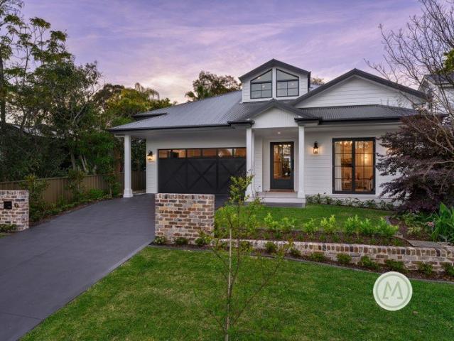 RELAXED & LUXURIOUS FAMILY LIVING WITHIN THIS SOPHISTICATED RESIDENCE!