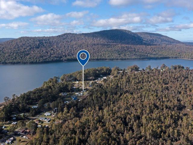 Relaxed Lakeside Living with Dual Shack Potential Brady's Lake