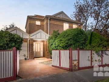 Relaxed lifestyle location, easy city access
