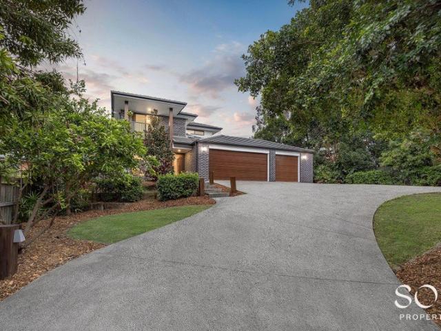 MUST BE SOLD Relaxed Family Living with Contemporary Style