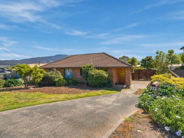 Relaxed Living in the Heart of Old Beach
