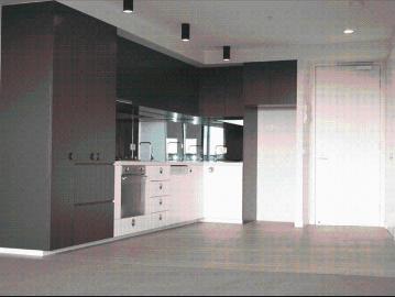 Relaxed Living in a Prime Edgewater Location