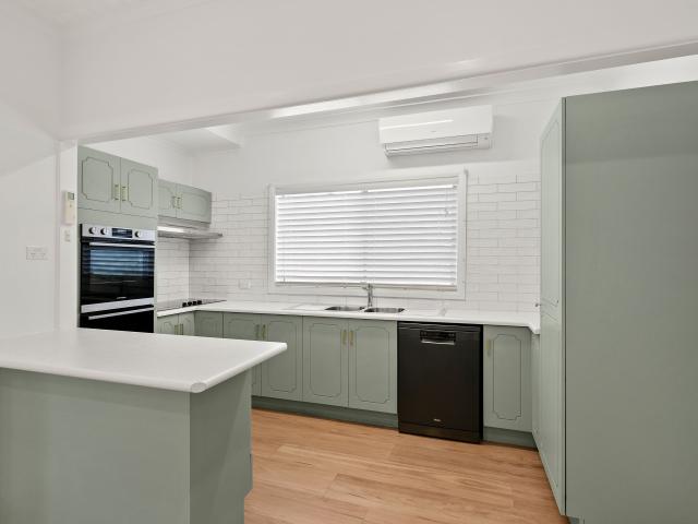 Relaxed Living in a Sought After Suburb!
