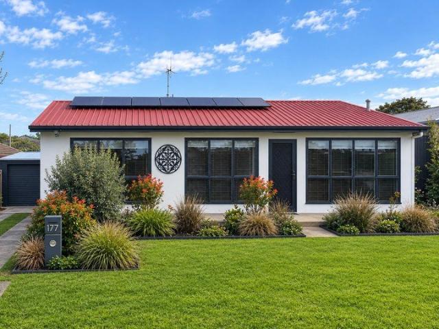 Relaxed Living in a Well Maintained Home