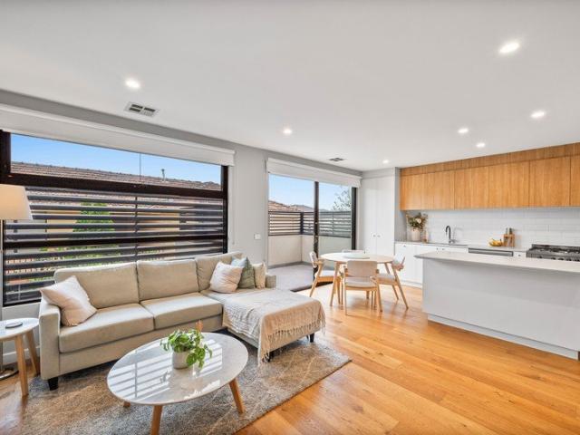 Relaxed Living in One of Thornbury's Best Pockets