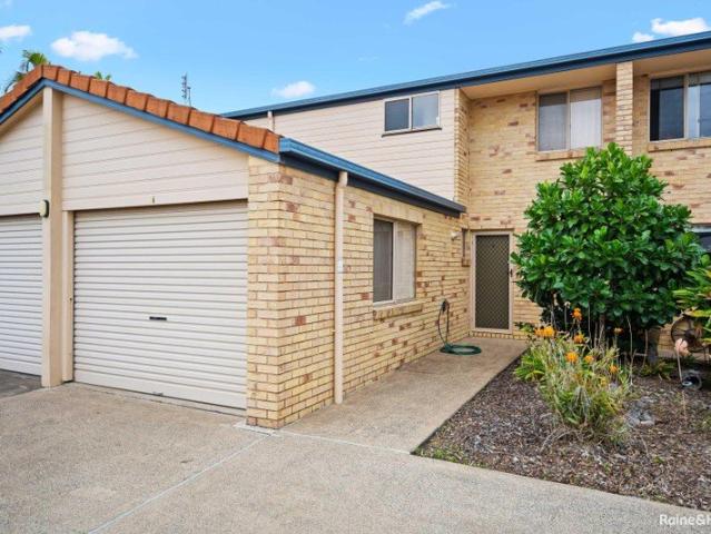 Relaxed Living, Moments from the Esplanade