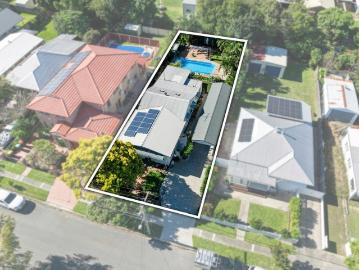 Relaxed Low Set Living with Family Friendly Appeal
