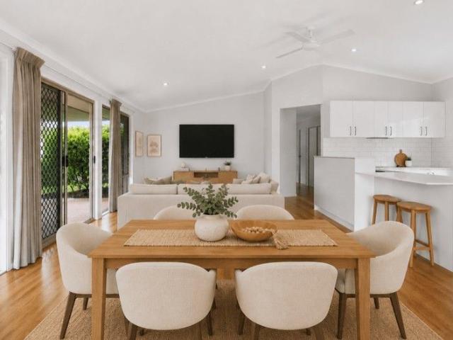 Relaxed Riverside Living in the Heart of Tennyson
