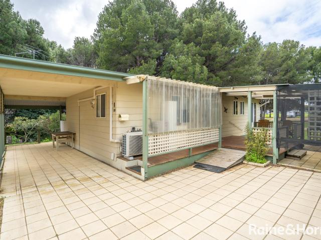 Relaxed Riverside Living on Hindmarsh Island