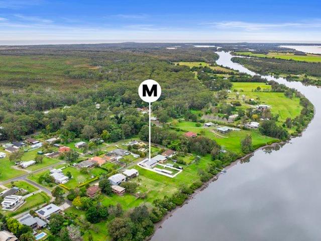 Relaxed Riverside Living with Space for All the Extras