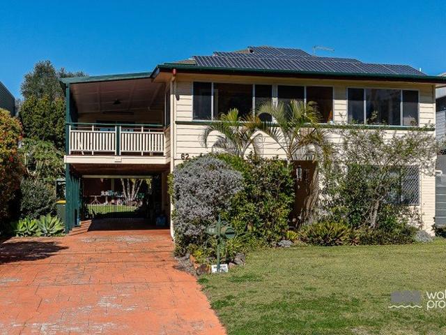 Relaxed waterfront living Oyster Point Esplanade Scarborough!