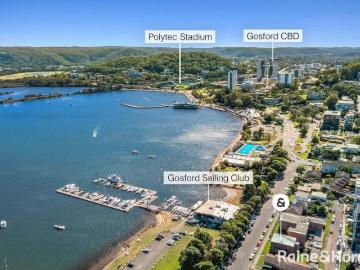 Relaxed Waterfront Living in Prestigious Point Frederick