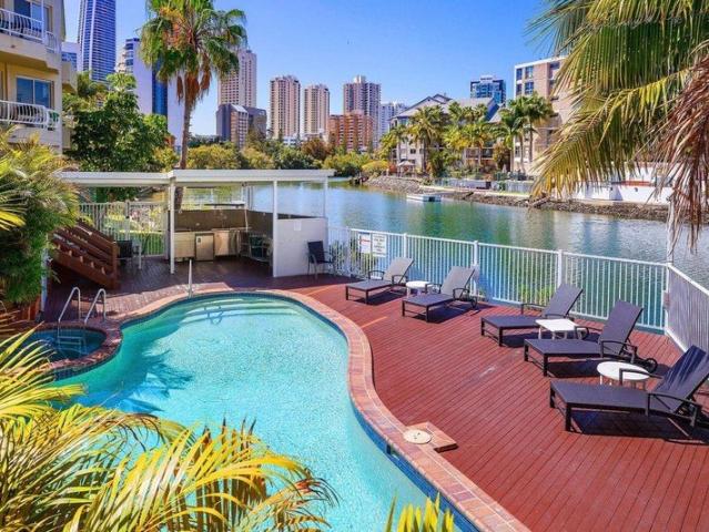 Relaxed Waterfront Living with Pool and Spa