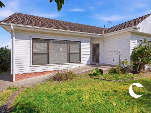 Relaxed 3 Bedroom Coastal Living in Redhead!
