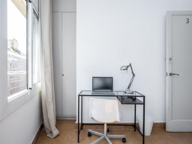 Relaxing single bedroom near Parc del Clot