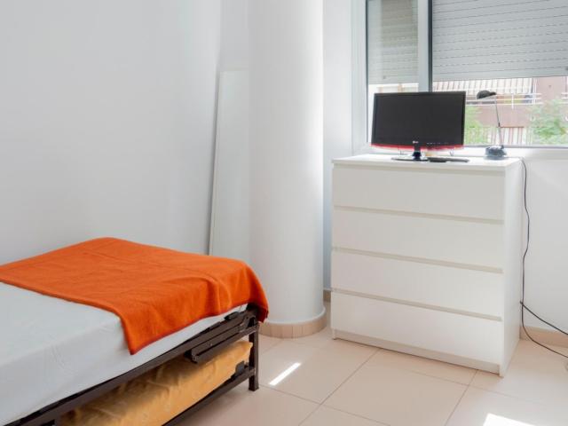 Relaxing single bedroom near the Congrés metro