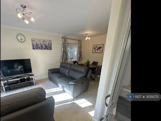 Reliance Way, Oxford, OX4 2 bed flat to rent £2,100 pcm £485 pw