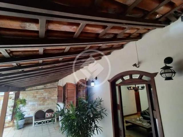 Relíquia Casa Colonial: Espaço, Elegância e Conforto em 3 Níveis