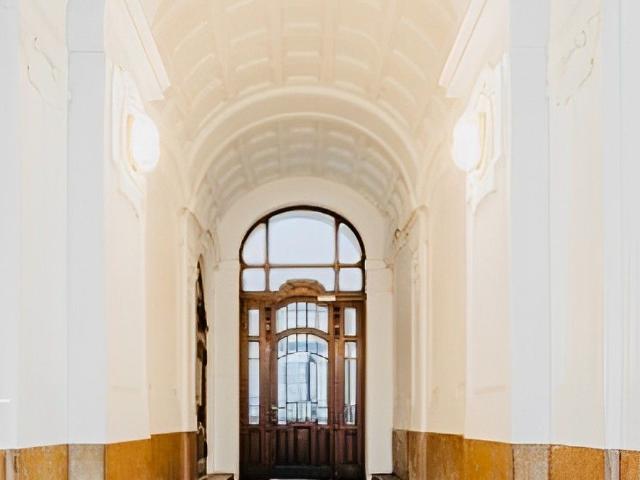 Relocation / Team / Family: XXL residential apartment in the city center