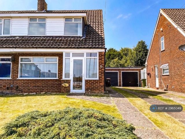 Repton Close, Carshalton, SM5 3 bed semi detached house to rent £2,650 pcm £612 pw