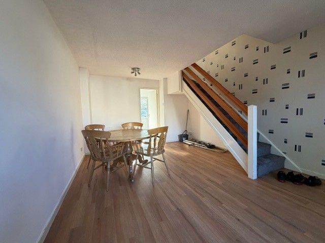 Repton Close, Luton LU3, 2 bed end terrace house to rent, £1,300 pcm | PrimeLocation