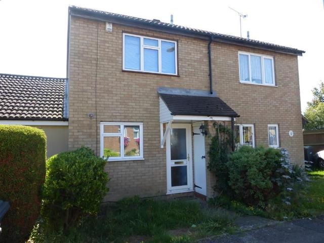 Repton Close, Luton LU3, 2 bed property to rent, £1,250 pcm | PrimeLocation